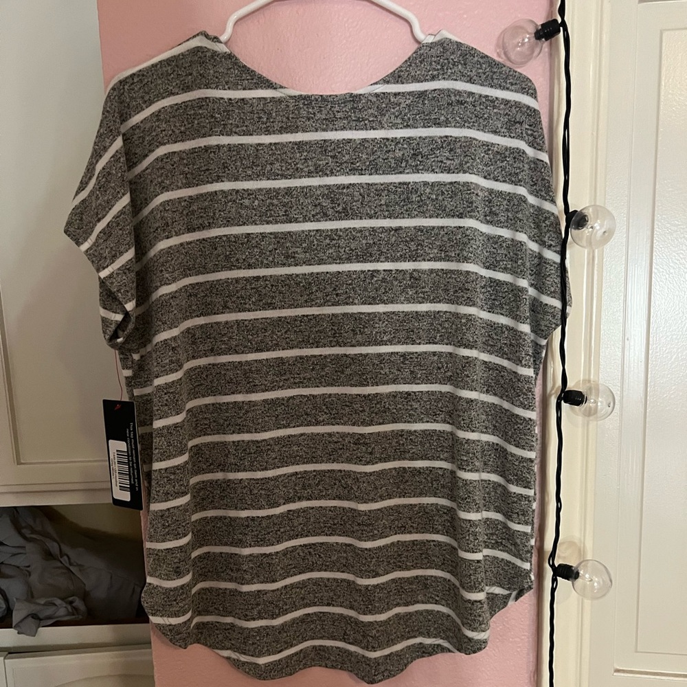 korye stripped t shirt, never worn, size large